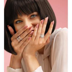 Dip Powder Gelish : Une alternative durable et élégante pour des ongles parfaits