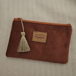 Petite Pochette Façon Suédine (Coloris Au Choix)
