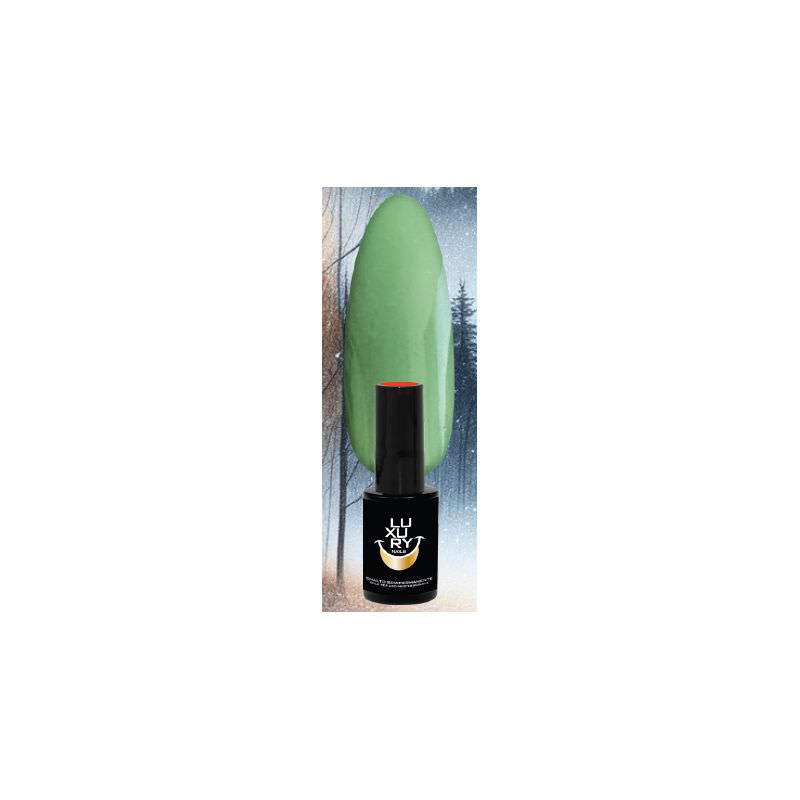 Sublimez vos manucures avec la collection CHIC & GLOSSY de Luxury Nails en Vert Sauge